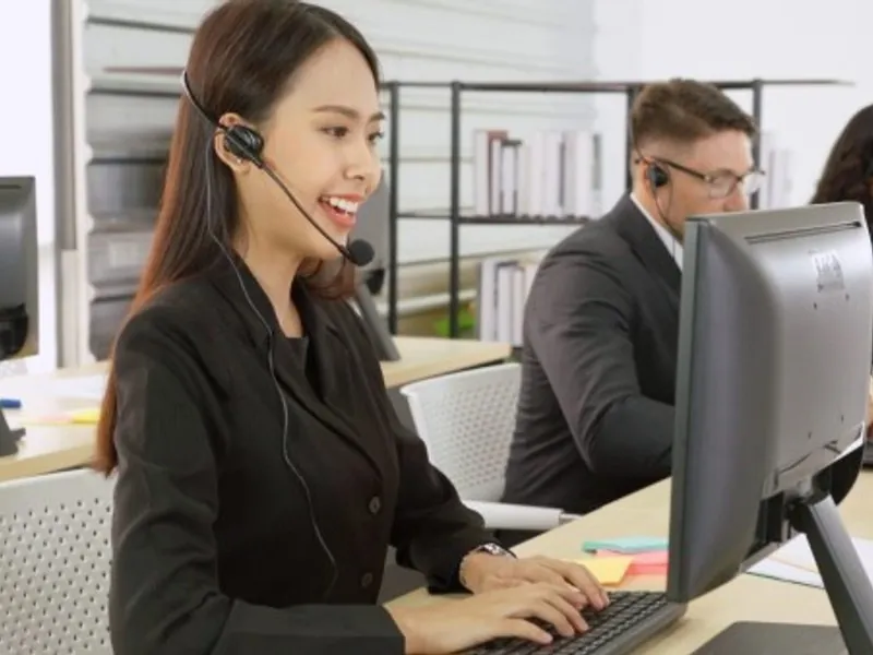 Nhân viên hỗ trợ VIP79 có kiến thức chuyên sâu và thái độ chuyên nghiệp